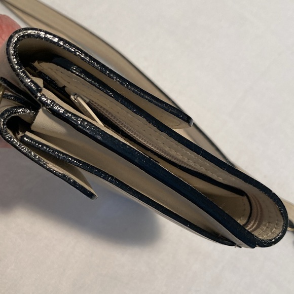 La Garde Crossbody wallet leather bag - Picture 16 of 16